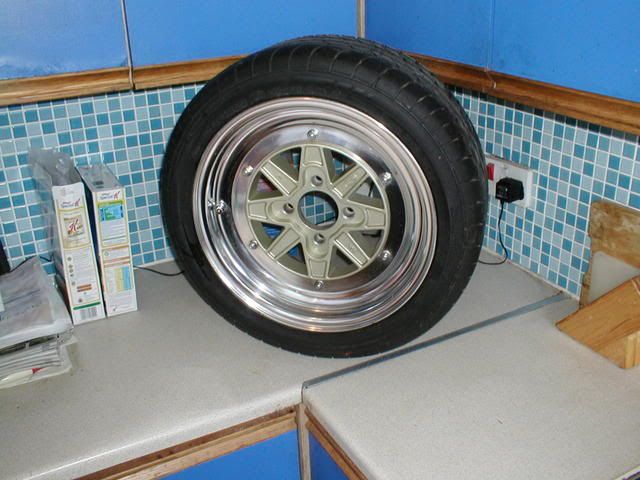 auto042.jpg
