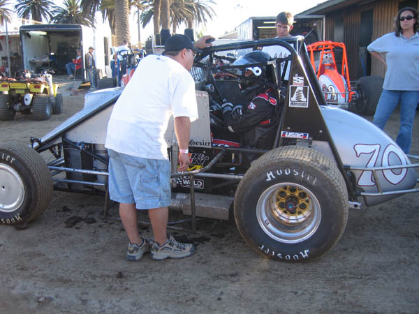 102806car70.jpg