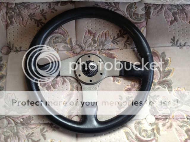 SparcoSteringWheel01.jpg