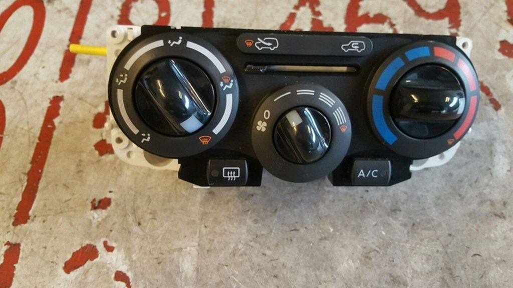 micra%20heater%20controls_zpstct4tijk.jpg