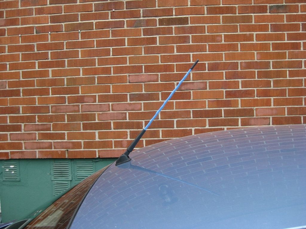 Blue%20Clio%20antenna_zps3wk0gwlm.jpg