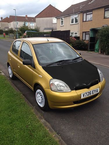 Yaris1.jpg