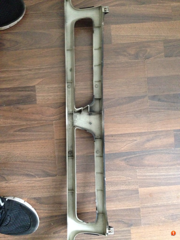 a2a5utyb.jpg